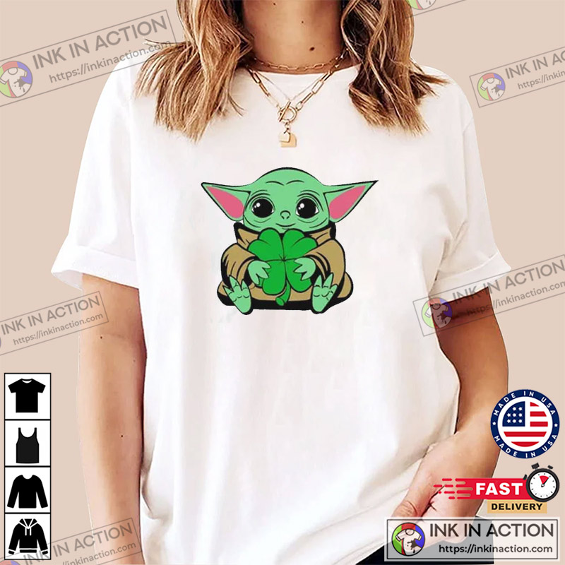 Baby Yoda Star Wars Lucky Shamrock Saint Patrick’s Day T-shirt