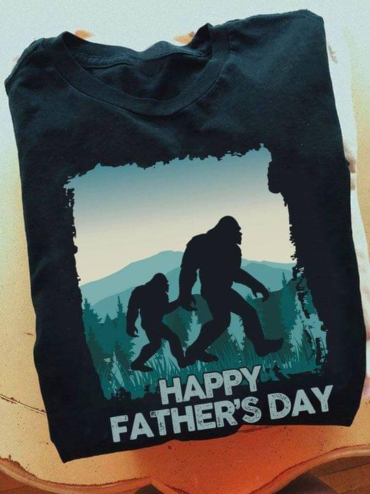 Happy Father's Day Daddy Dad Family Gift Bigfoot Shirt