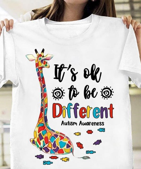 It's Ok To Be Different Autism Awareness Giraffe Colorful Puzzles Shirt