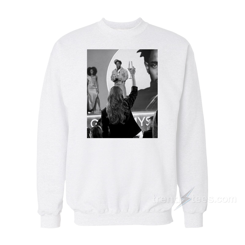 Swift Celebrates Lamar's Grammy Win Photo Sweatshirt