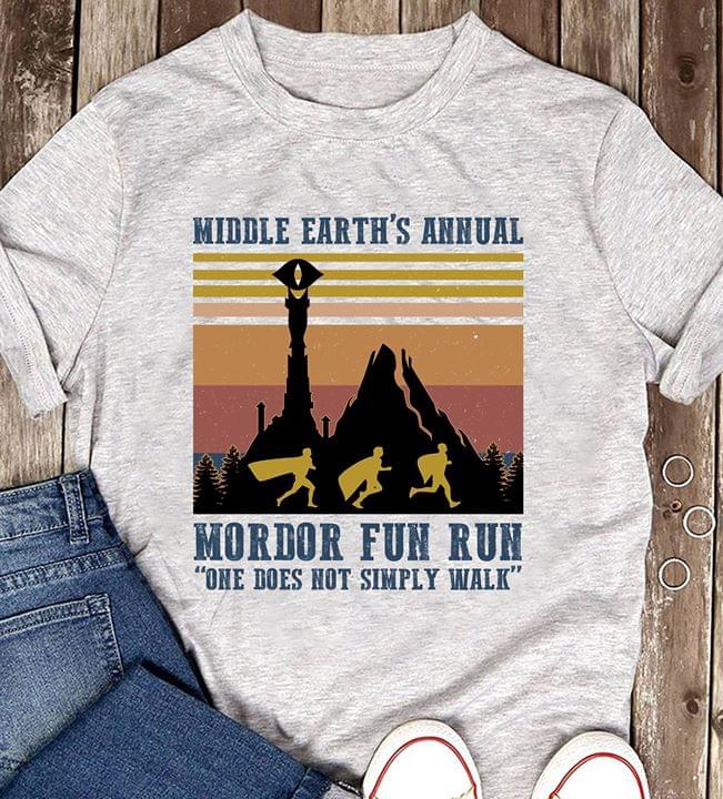Vintage Middle Earth's Annual Mordor Fun Run T-shirt Sweatshirt Hoodie